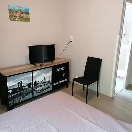 Hotel De La Gare Saint-Rome-de-Cernon